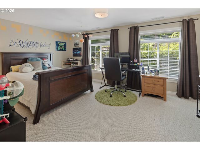 31050 Sw RIVERWOOD Dr, West Linn, OR 97068