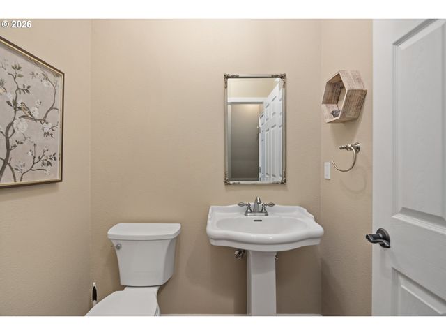 31050 Sw RIVERWOOD Dr, West Linn, OR 97068