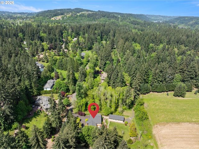 31050 Sw RIVERWOOD Dr, West Linn, OR 97068