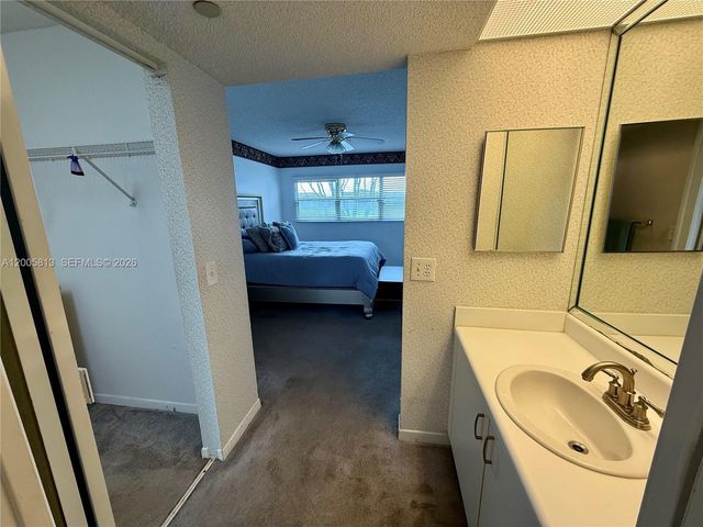 571 SW 141st Ave 208N, Pembroke Pines, FL 33027
