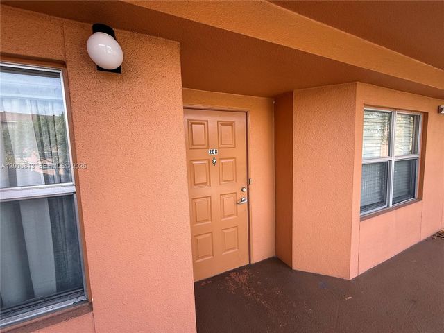 571 SW 141st Ave 208N, Pembroke Pines, FL 33027
