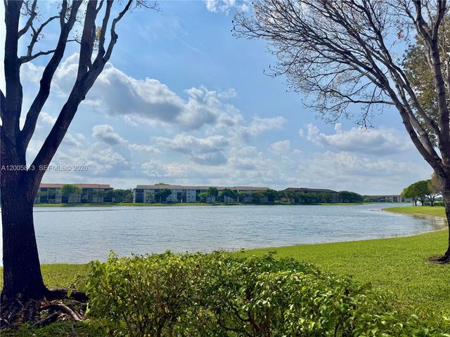 571 SW 141st Ave 208N, Pembroke Pines, FL 33027