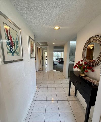 571 SW 141st Ave 208N, Pembroke Pines, FL 33027