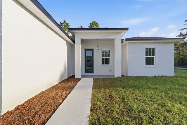 559 W Heronsbill Lane, Dunnellon, FL 34434