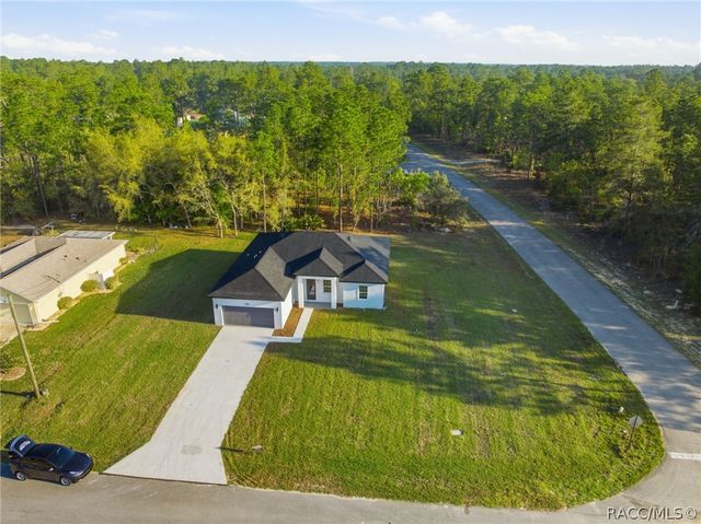 559 W Heronsbill Lane, Dunnellon, FL 34434