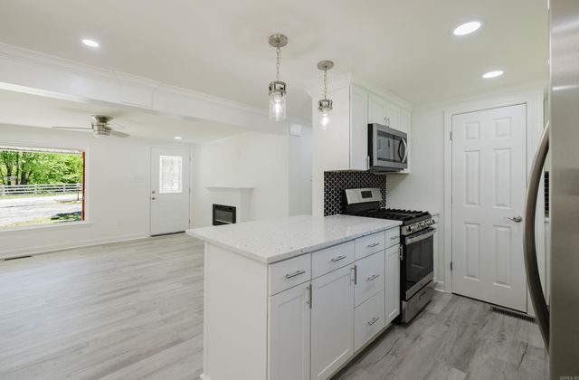 3612 Northlake Road, Alexander, AR 72002