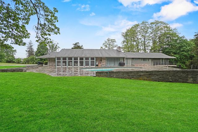 736 State Route 94 N, Warwick, NY 10990