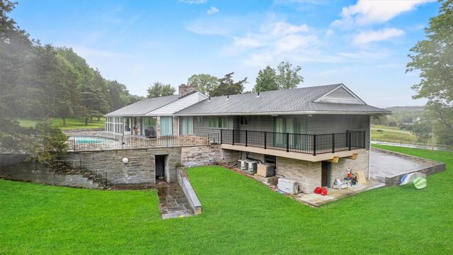 736 State Route 94 N, Warwick, NY 10990