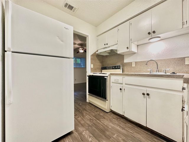 2808 Whitis Ave C208, Austin, TX 78705