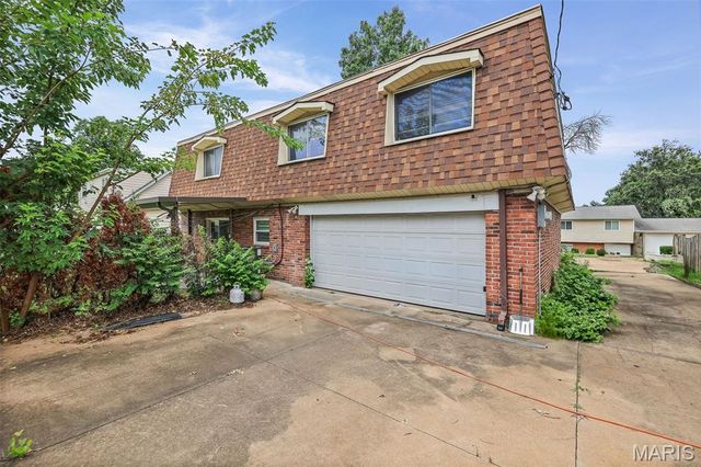 4712 Tonga Drive, St Louis, MO 63128