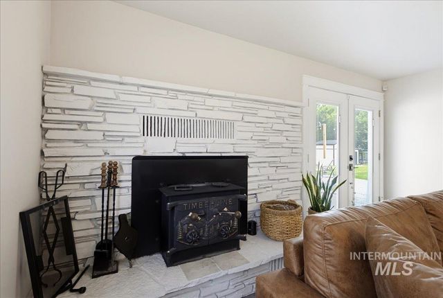 2480 S Cloverdale Rd, Boise, ID 83709