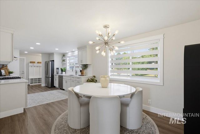 2480 S Cloverdale Rd, Boise, ID 83709