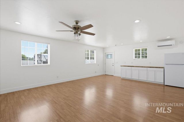 2480 S Cloverdale Rd, Boise, ID 83709