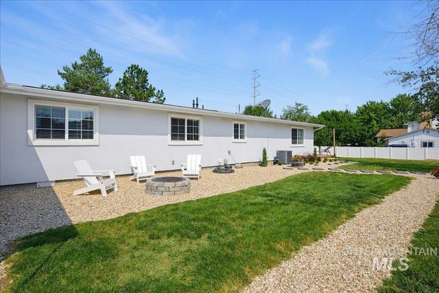 2480 S Cloverdale Rd, Boise, ID 83709