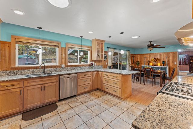 12987 Hidden Valley Rd, Grass Valley, CA 95949