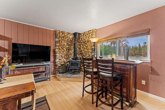 12987 Hidden Valley Rd, Grass Valley, CA 95949