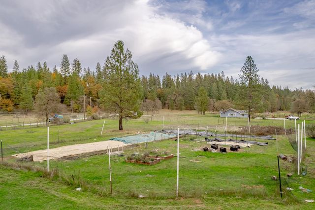 12987 Hidden Valley Rd, Grass Valley, CA 95949