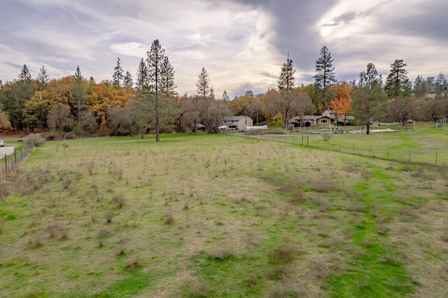 12987 Hidden Valley Rd, Grass Valley, CA 95949