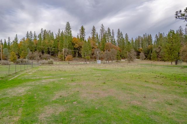 12987 Hidden Valley Rd, Grass Valley, CA 95949