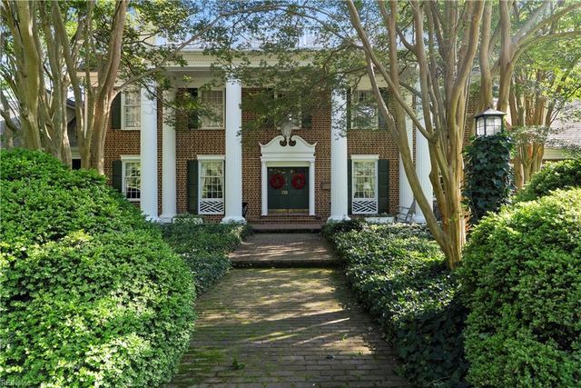 985 Kingston LN, North, VA 23128