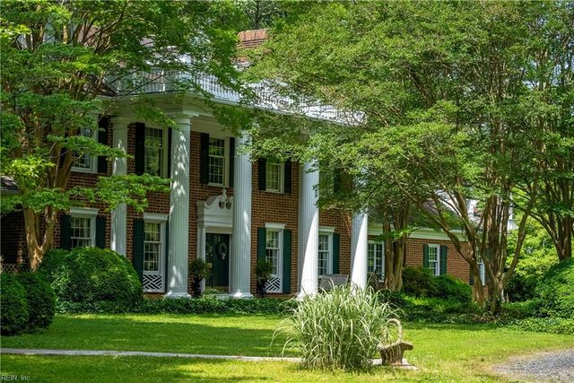 985 Kingston LN, North, VA 23128