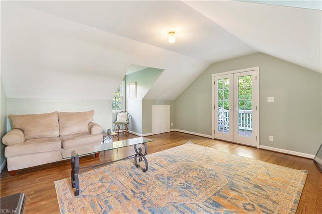 985 Kingston LN, North, VA 23128