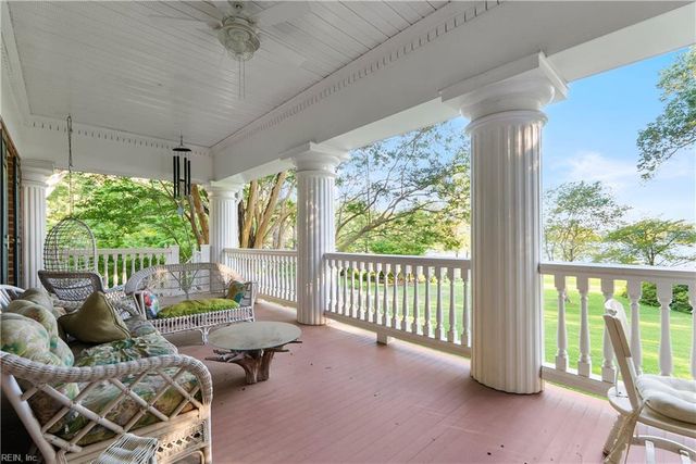 985 Kingston LN, North, VA 23128