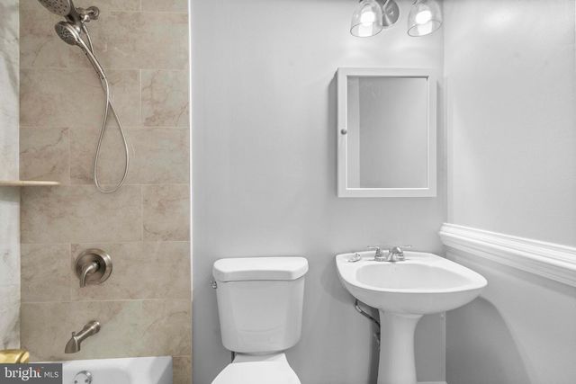 3824 PERSIMMON CIR, Fairfax, VA 22031