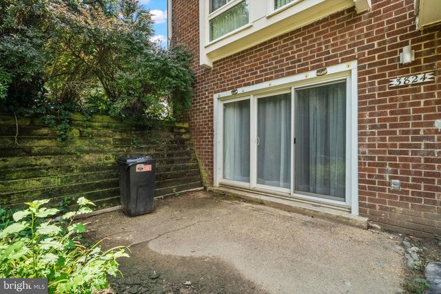 3824 PERSIMMON CIR, Fairfax, VA 22031