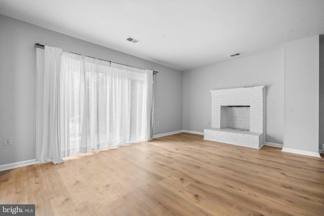 3824 PERSIMMON CIR, Fairfax, VA 22031