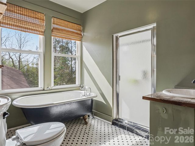 3 Perrion Avenue, Weaverville, NC 28787