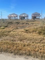 1119 Faggard S Slip, Gilchrist, TX 77617