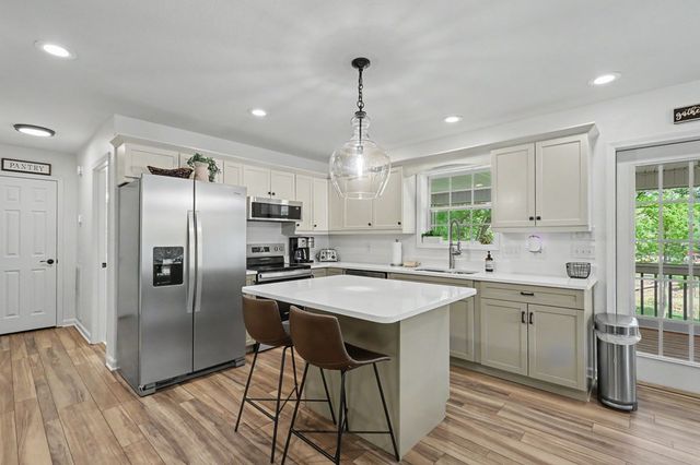 136 Madison Avenue, Blairsville, GA 30512