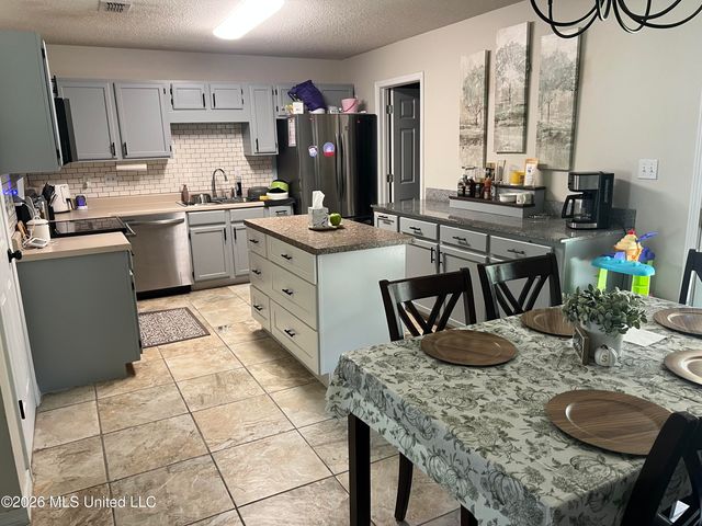 14925 Pine Boulevard, Vancleave, MS 39565