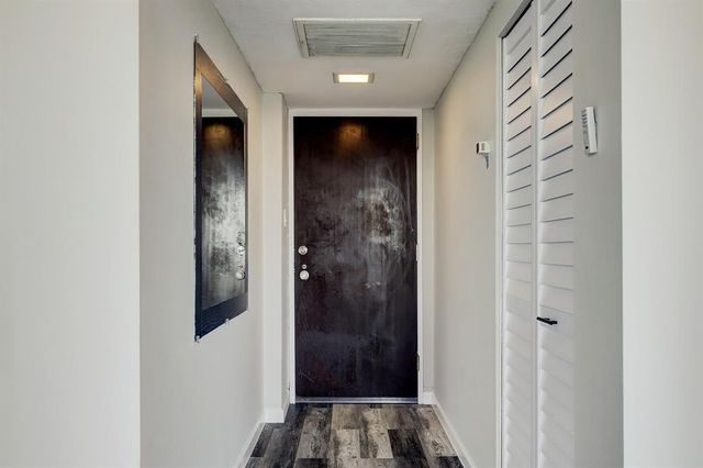 2016 Main Street 2204, Houston, TX 77002