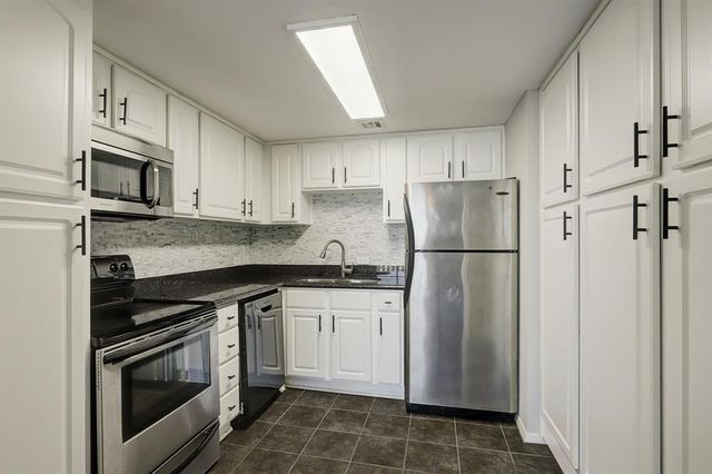 2016 Main Street 2204, Houston, TX 77002