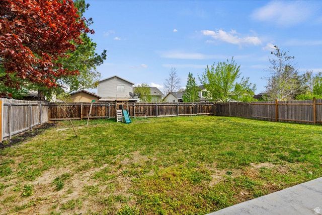6085 S PARK WOOD DR, Kearns, UT 84118