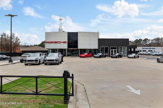 5385 N I 55 Street, Jackson, MS 39206