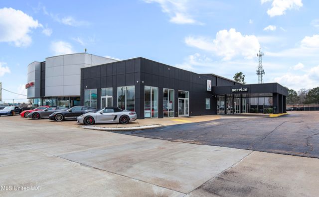 5385 N I 55 Street, Jackson, MS 39206