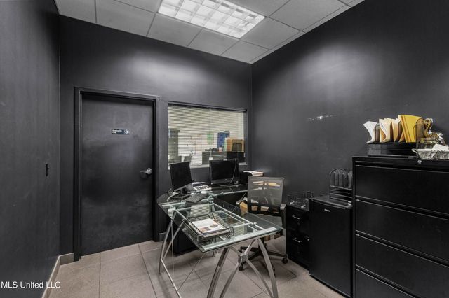 5385 N I 55 Street, Jackson, MS 39206
