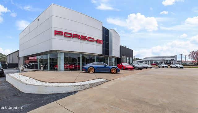 5385 N I 55 Street, Jackson, MS 39206
