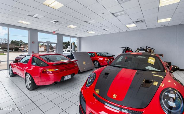 5385 N I 55 Street, Jackson, MS 39206