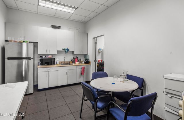 5385 N I 55 Street, Jackson, MS 39206