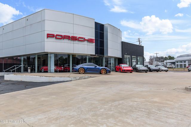 5385 N I 55 Street, Jackson, MS 39206