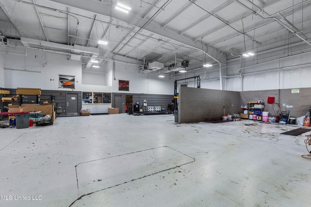 5385 N I 55 Street, Jackson, MS 39206