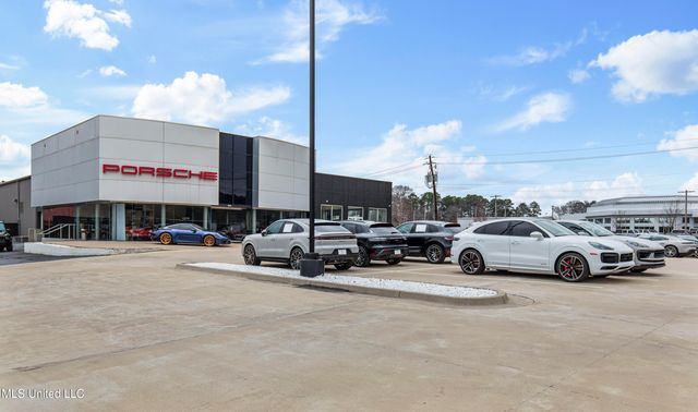 5385 N I 55 Street, Jackson, MS 39206