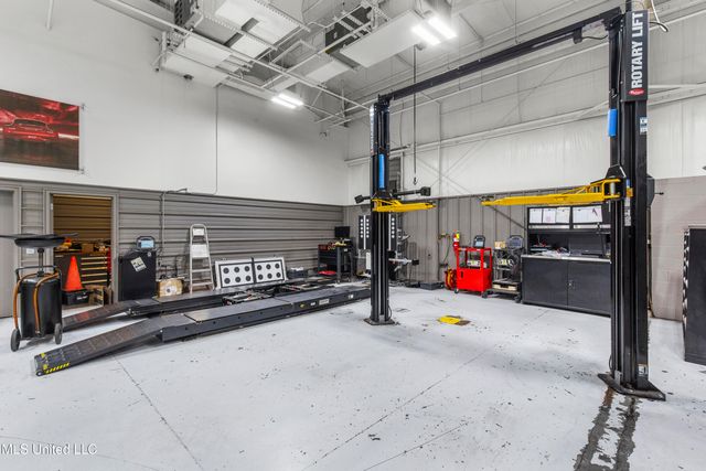 5385 N I 55 Street, Jackson, MS 39206