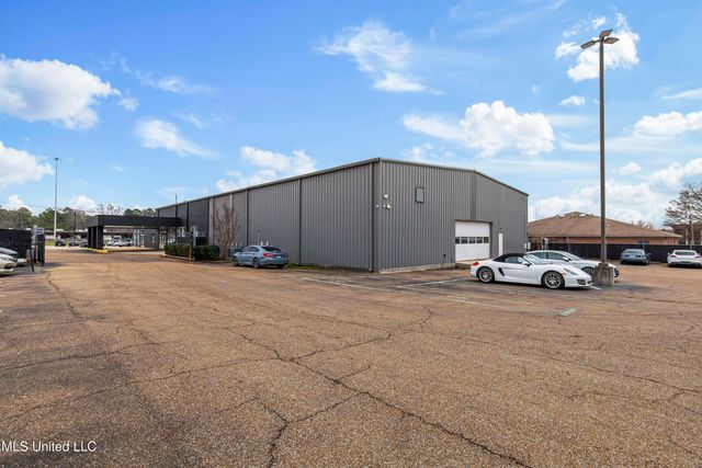 5385 N I 55 Street, Jackson, MS 39206