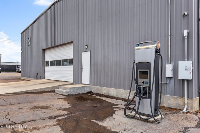 5385 N I 55 Street, Jackson, MS 39206