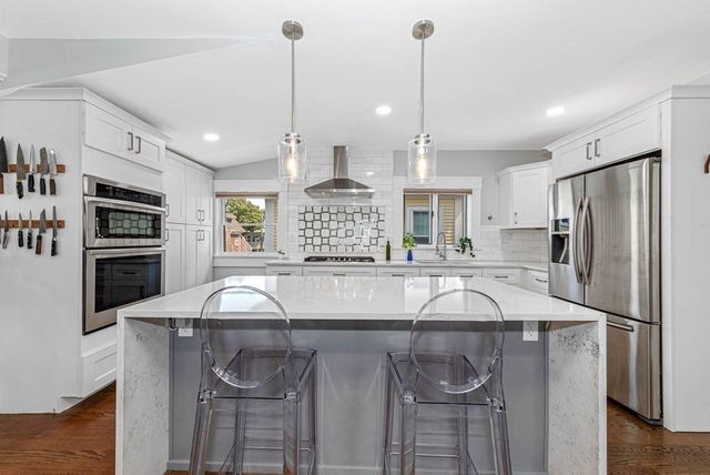 10 Grant St 2, Somerville, MA 02145